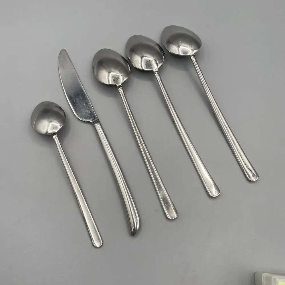 Mikasa Eastside 5pcs Mixed‎ Lot Stainless Flatware Teaspoon Soup Spoons Place